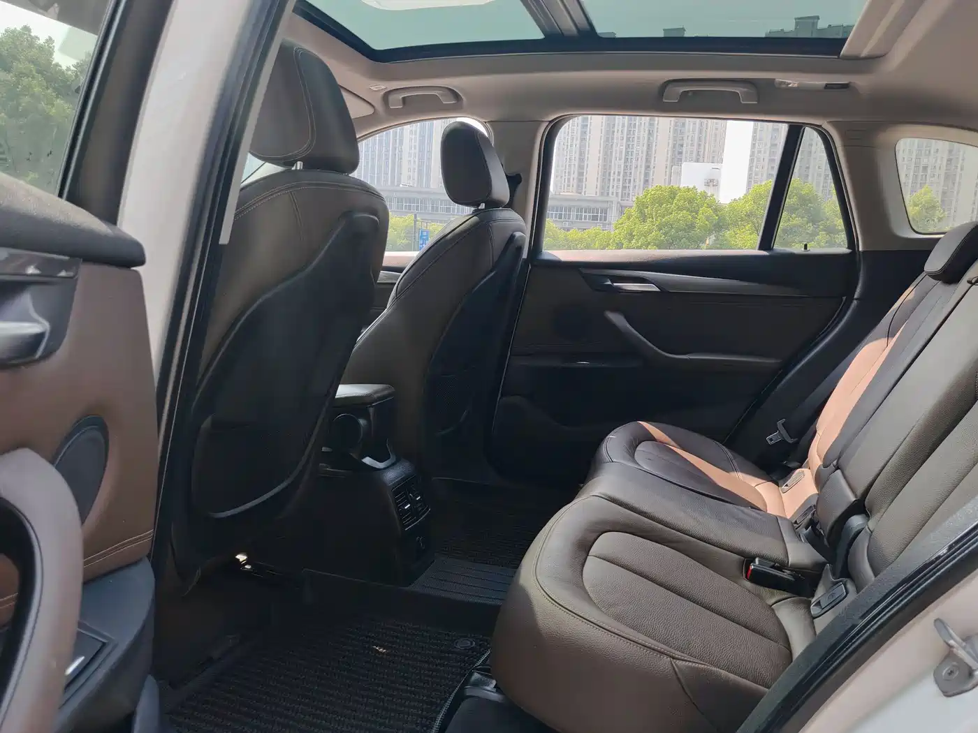 BMW X1 New Energy 2018 xDrive25Le Luxury Model фото 10