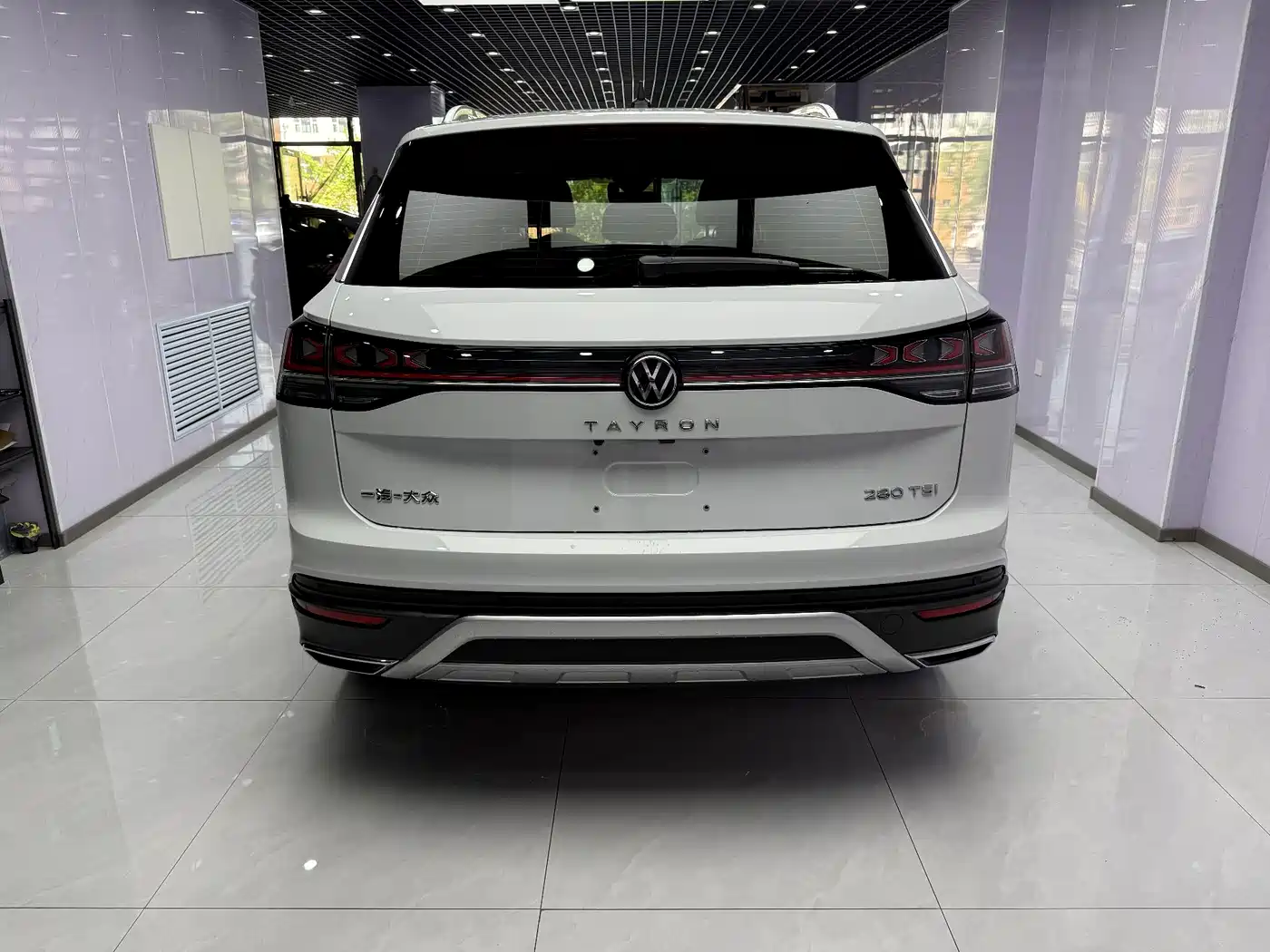 Volkswagen Tayron 2023 280TSI 2WD Luxury Plus Advanced Edition фото 3