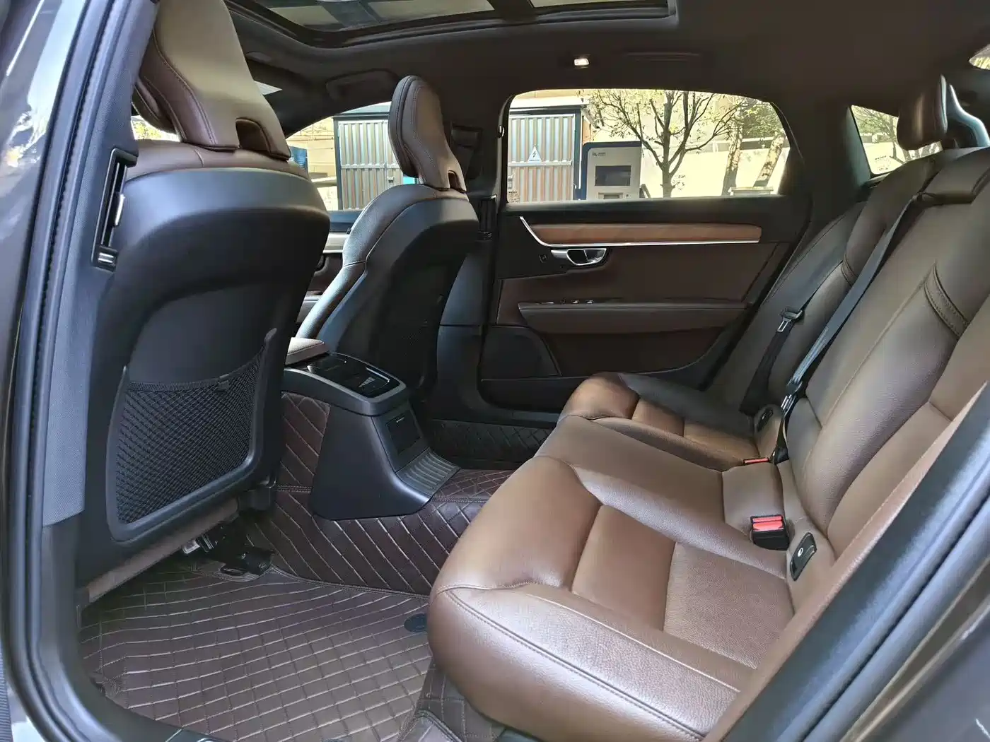VOLVO S90 PLUG-IN HYBRID