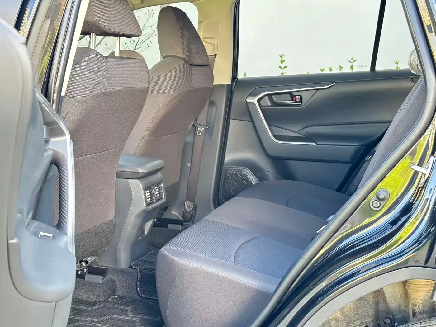 Toyota RAV4 Rongfang 2021 2.0L CVT 2WD Urban фото 14