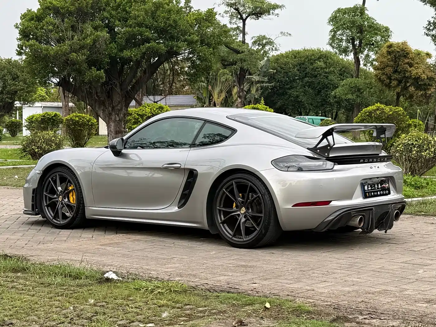 Porsche 718 2019 Cayman T 2.0T фото 18