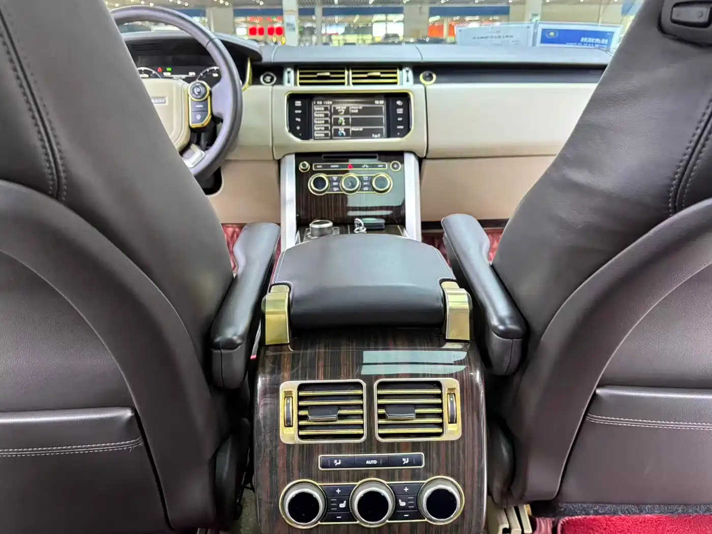 Land Rover Range Rover 2014 3.0 SC V6 Vogue фото 15