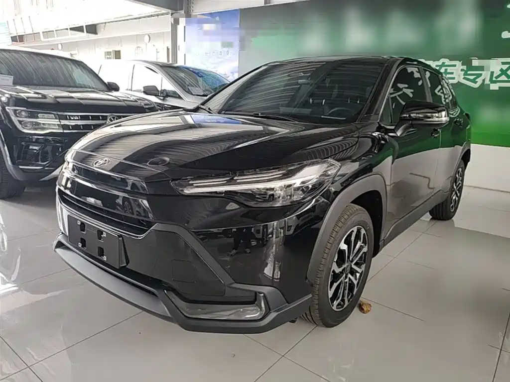 Toyota Frontlander 2025 2.0L CVT Mid Version