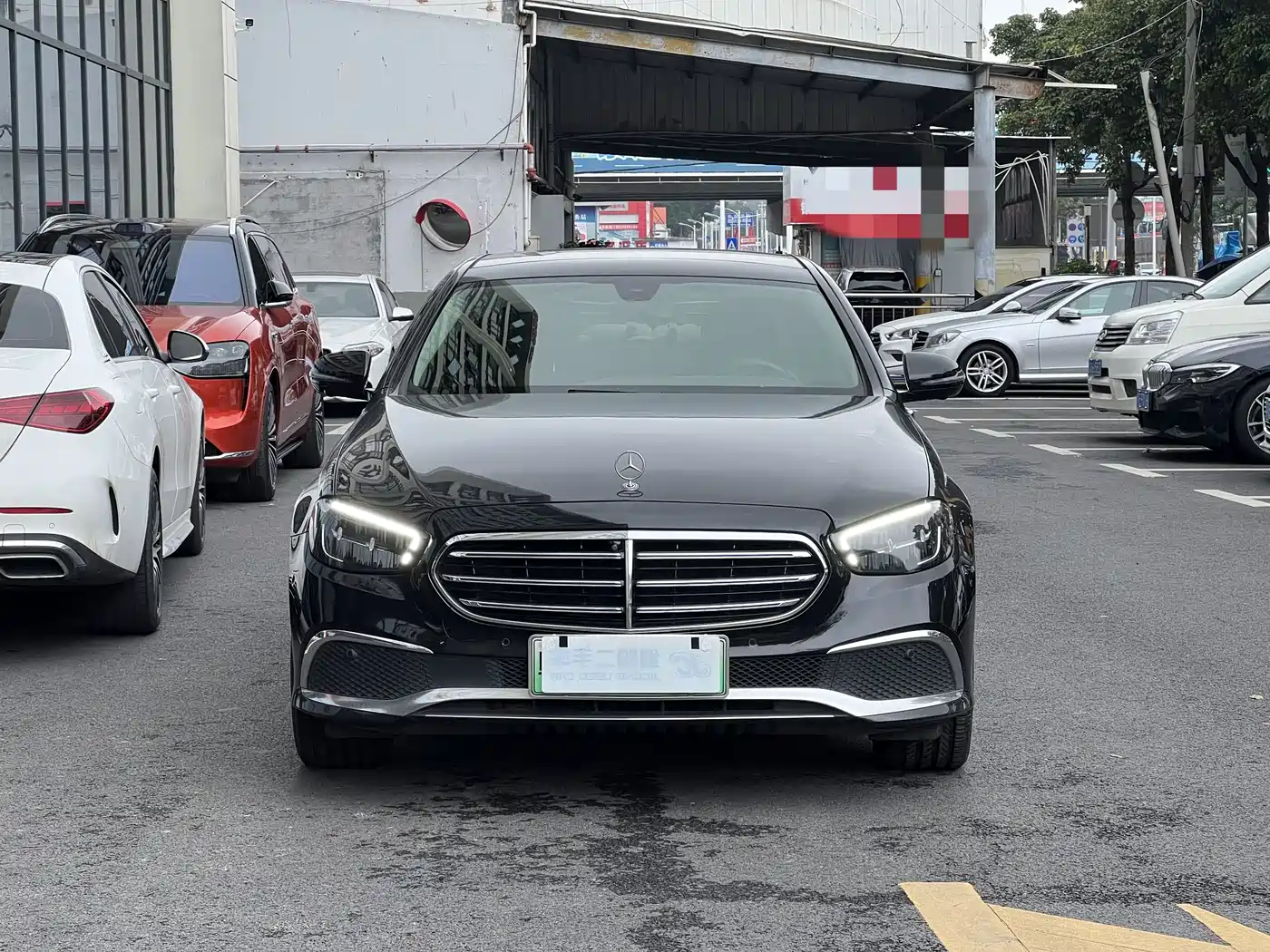 Mercedes-Benz E-Class New Energy 2022 Facelift II E 350 e L Plug-in Hybrid Sedan фото 15