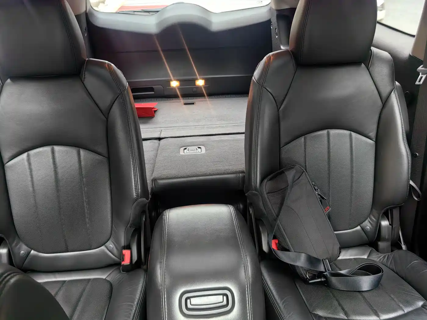 Buick Enclave 2010 3.6L Flagship Edition фото 10