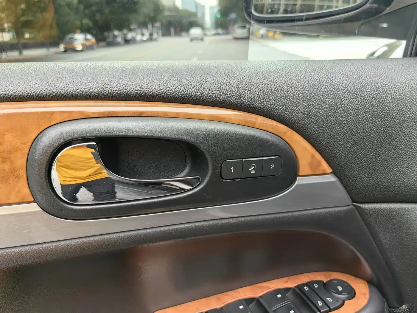 Buick Enclave 2010 3.6L Flagship Edition фото 33