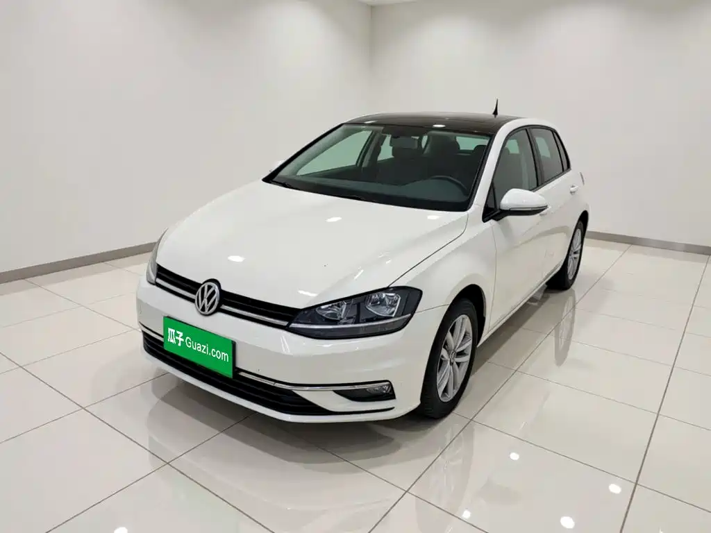 Фото 1 - Volkswagen Golf