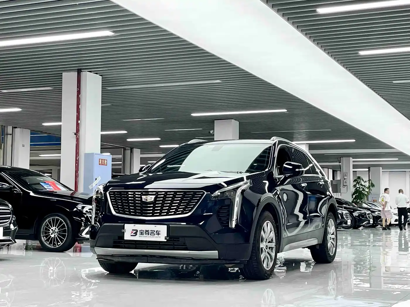 Cadillac XT4 2021 28T FWD Premium Edition