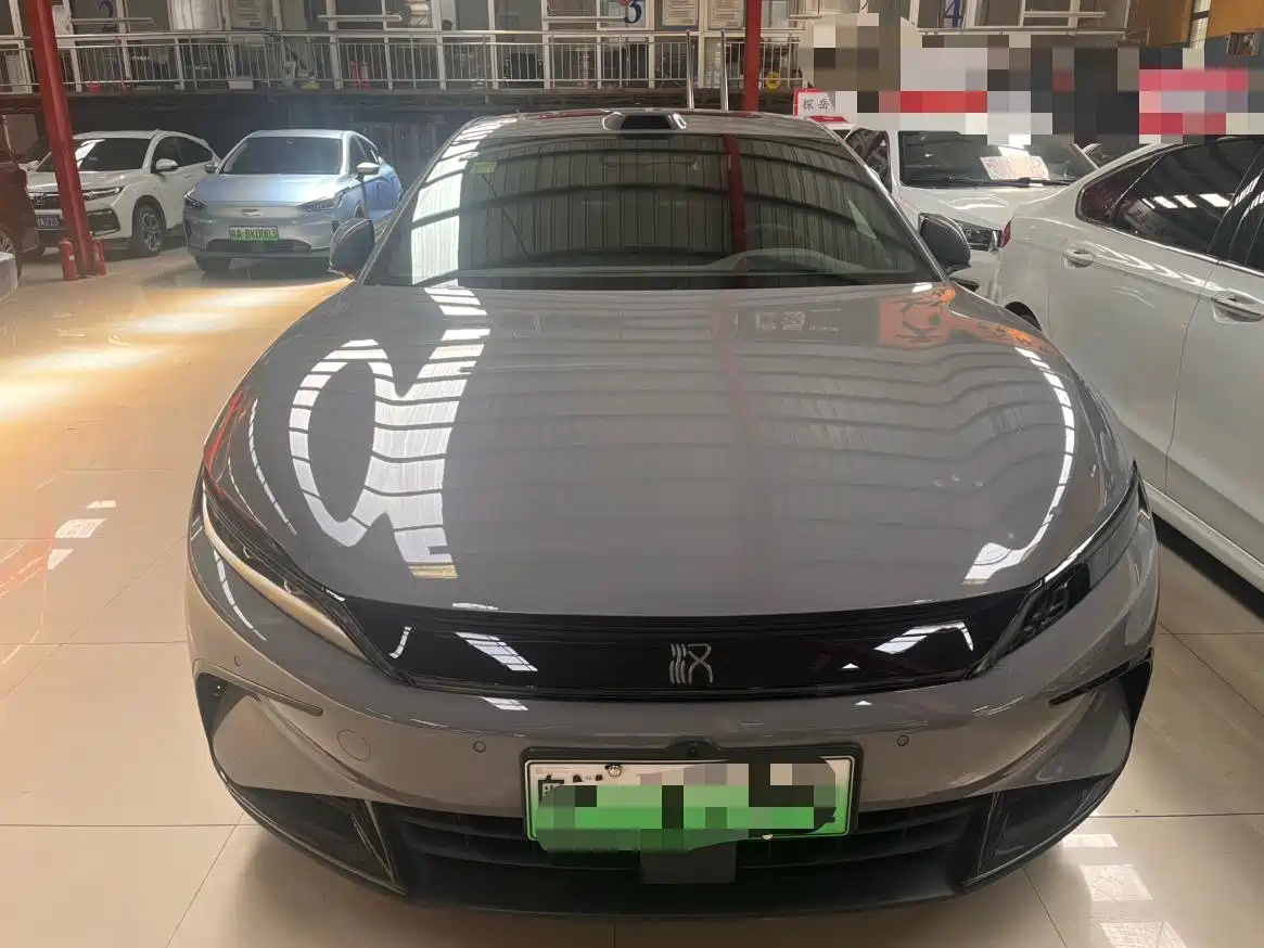 BYD Han 2025 DM-i 125KM Honor фото 2