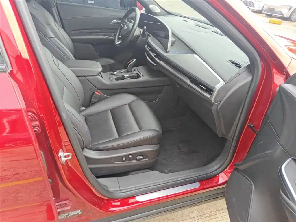 Cadillac XT4 2024 28T 4WD Luxury Edition фото 23