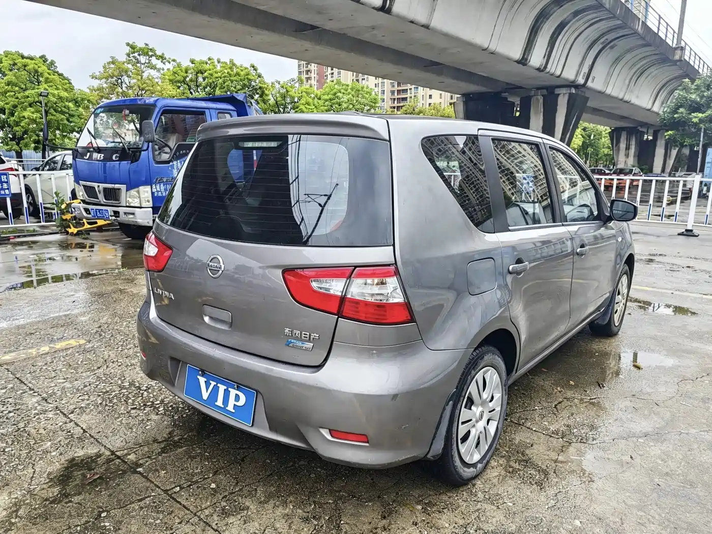 Nissan Livina 2015 2013 1.6XE CVT Comfort