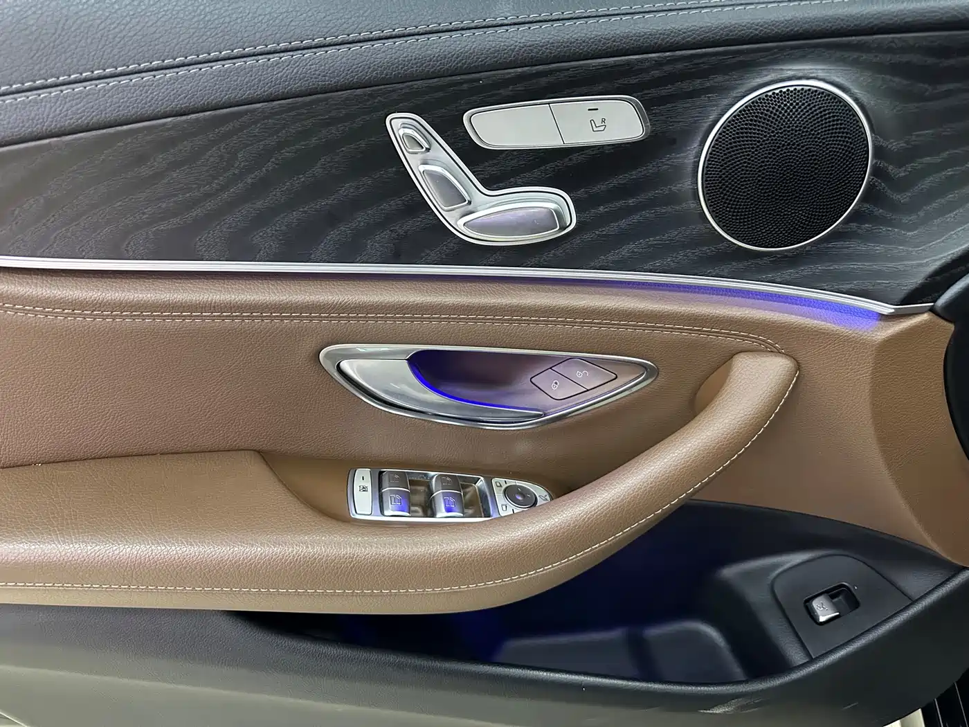Mercedes-Benz E-Class 2018 Facelift E 200 L Sport фото 16