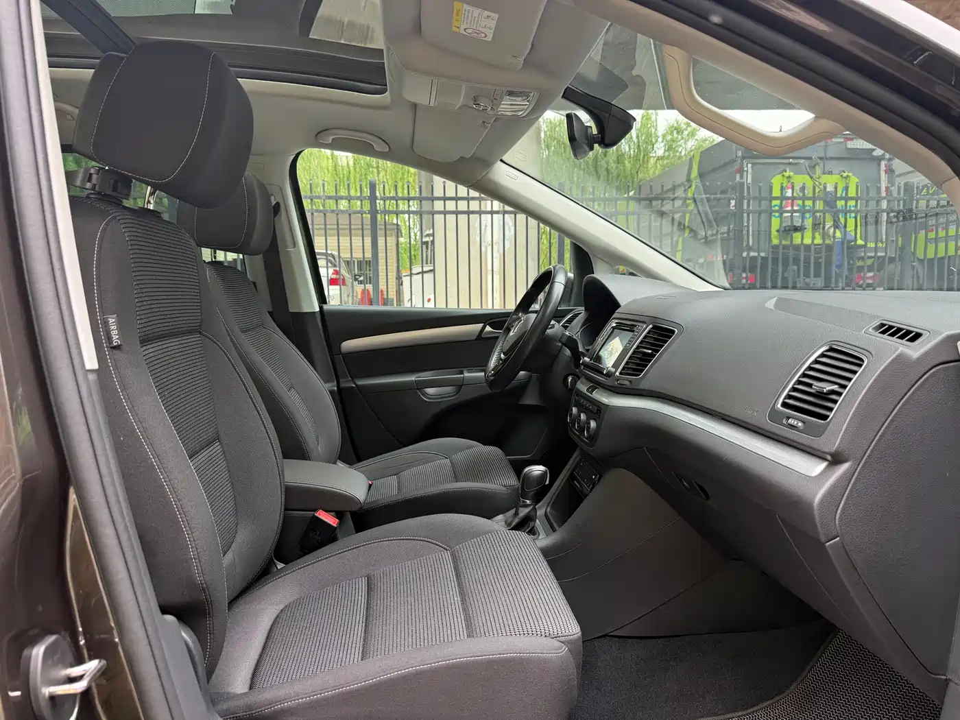 Volkswagen Sharan 2018 380TSI Comfort 7-Seater фото 8