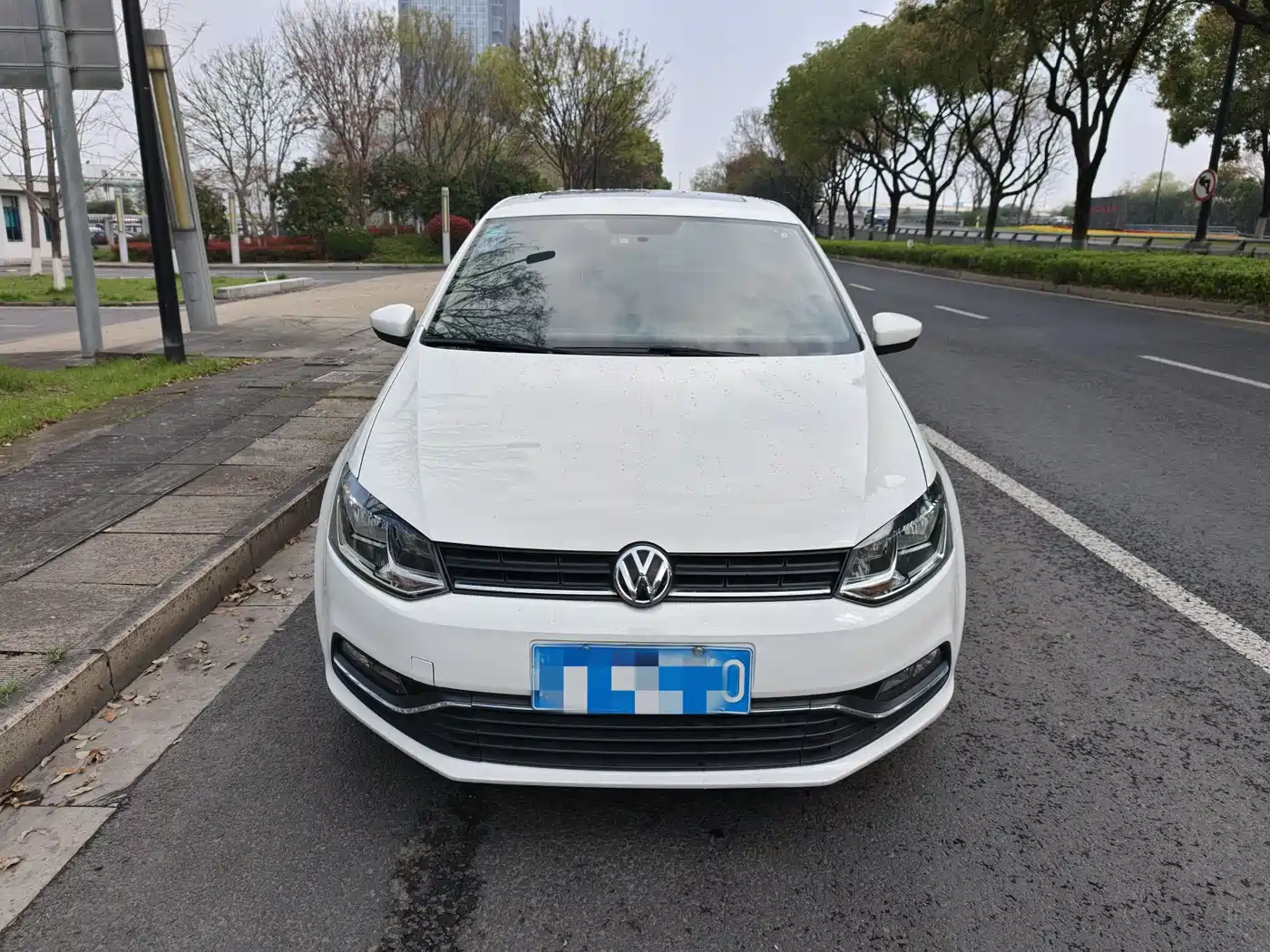Volkswagen Polo 2018 1.5L Auto Comfort фото 2