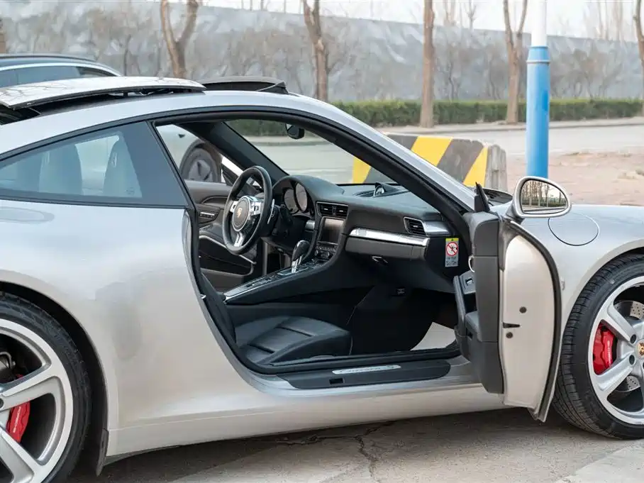 Porsche 911 2012 Carrera S 3.8L фото 42