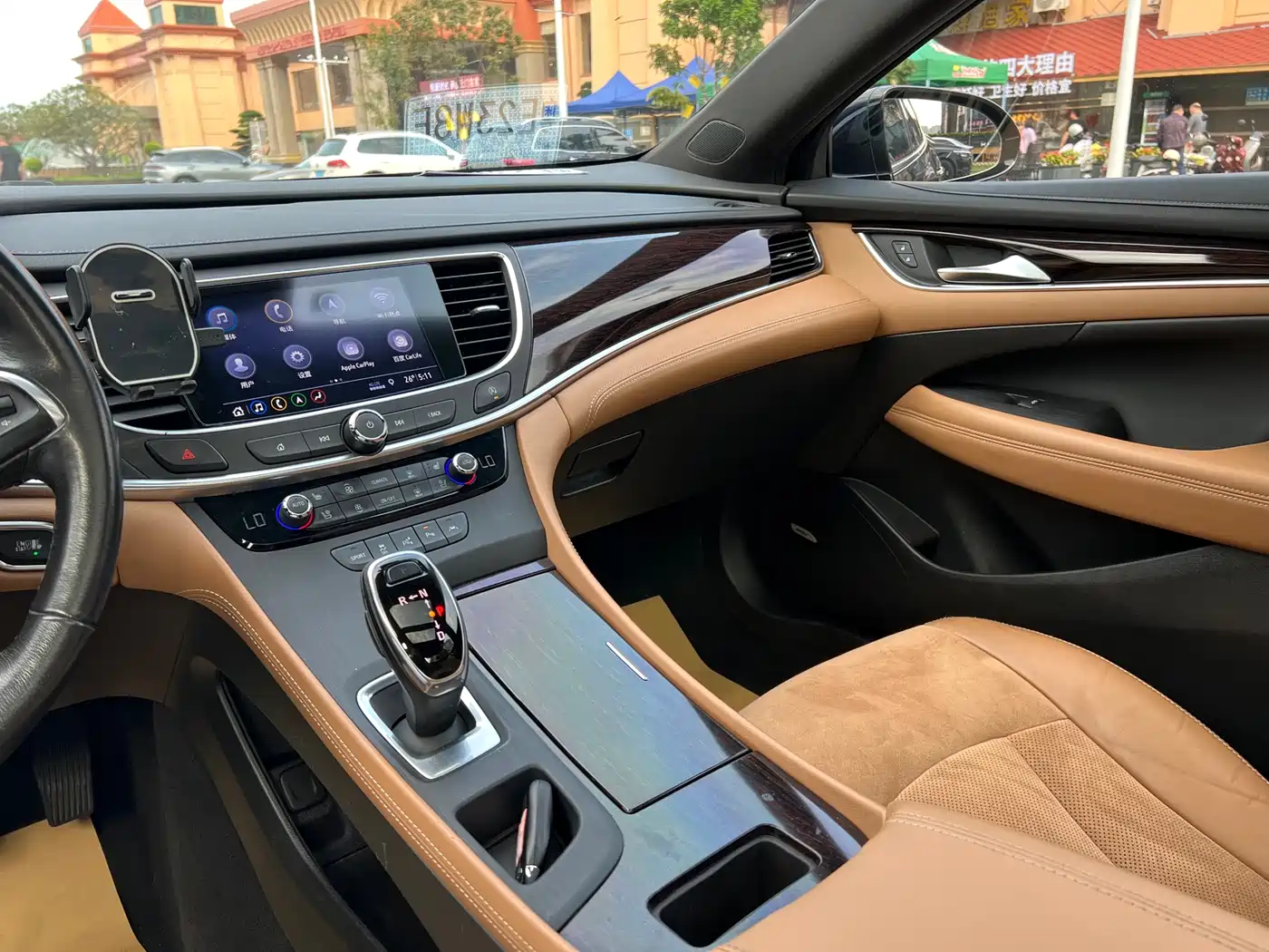 Buick LaCrosse 2019 28T Premium Model фото 16