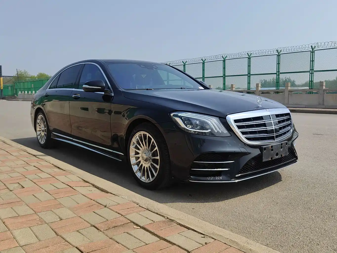 Mercedes-Benz S-Class 2016 S 320 L Luxury фото 3