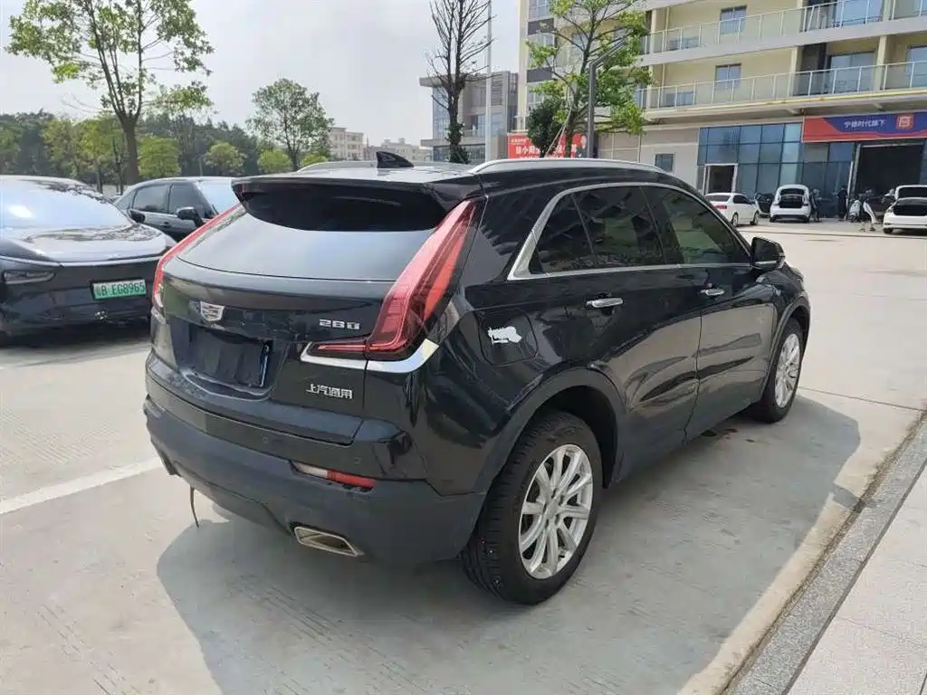 Cadillac XT4 2021 28T FWD Technology Edition фото 8