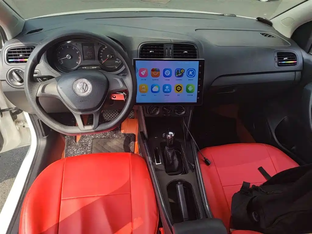 Volkswagen Polo 2016 1.4L Automatic Trend фото 16