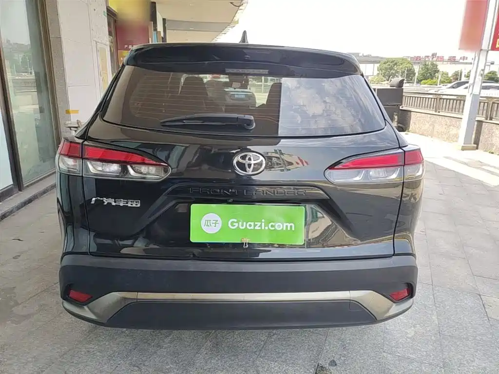 Toyota Frontlander 2022 2.0L CVT Luxury Edition фото 6
