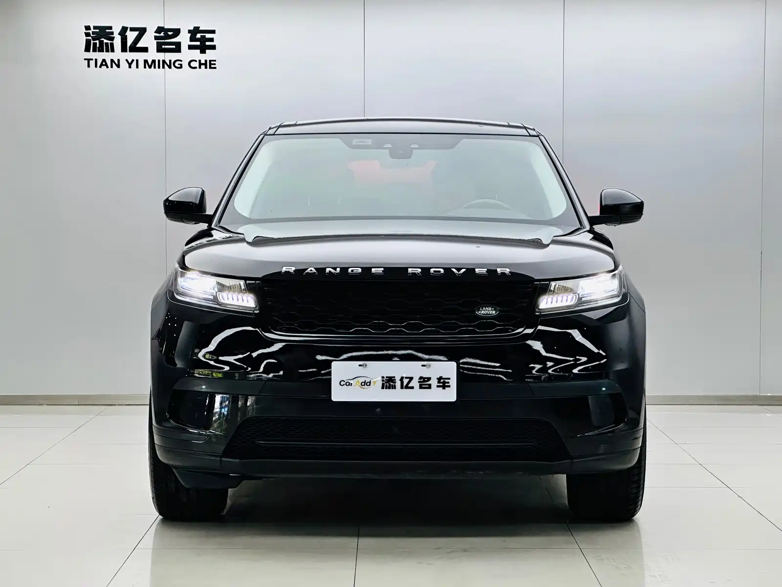 Фото 2 - Land Rover Range Rover Velar