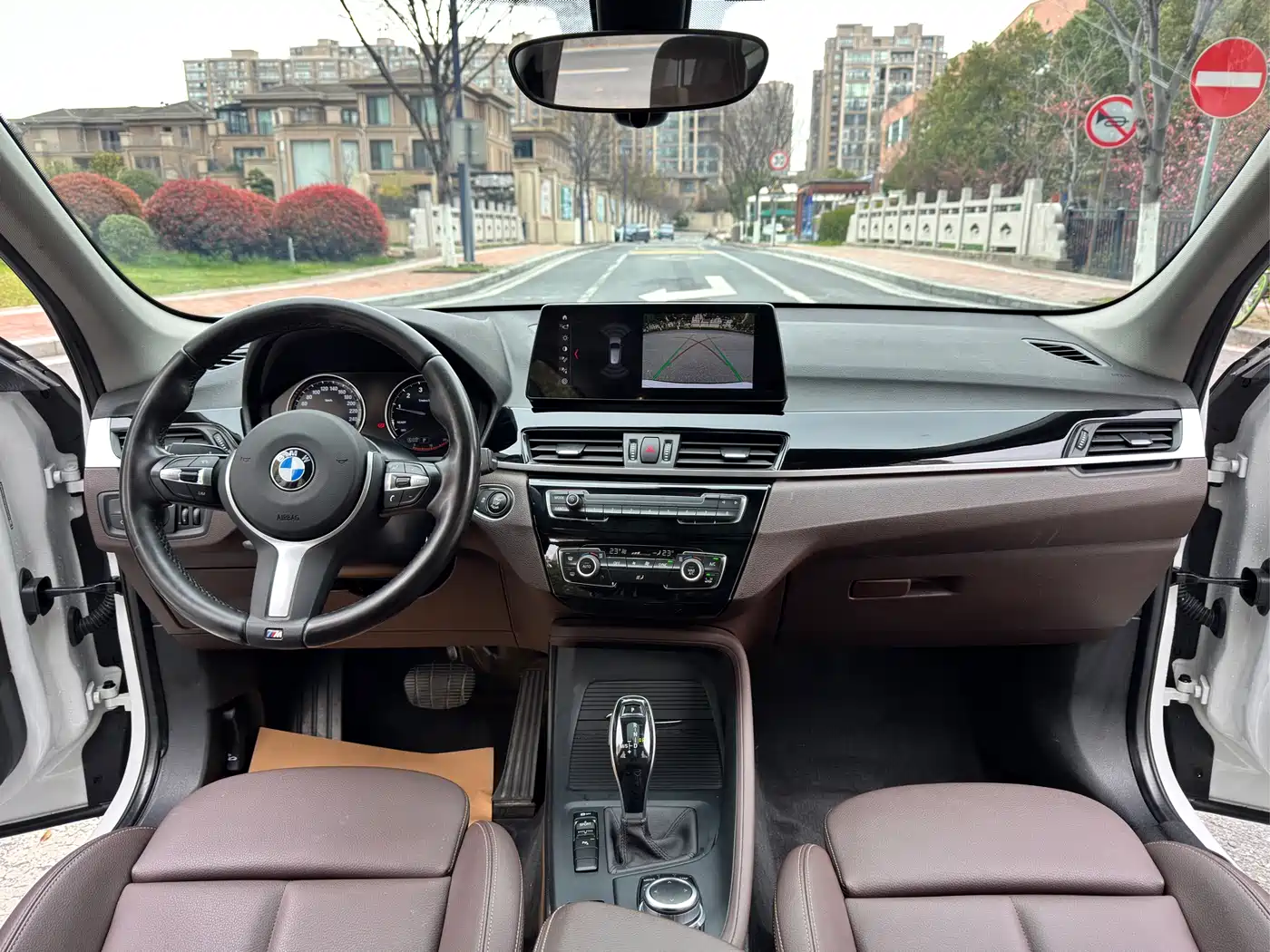 BMW X1 2022 sDrive25Li Leading фото 12