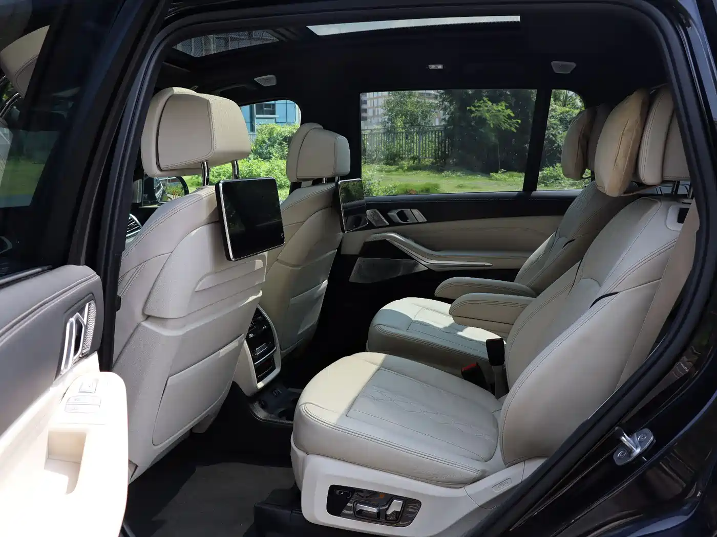 BMW X7 2019 xDrive40i Executive M Sport Package фото 11