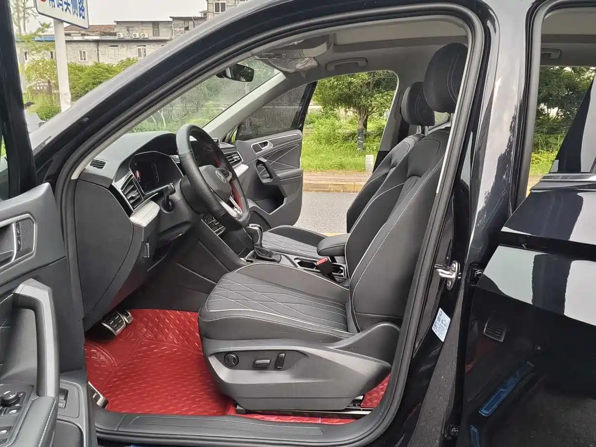 Volkswagen Tiguan L 2024 Outstanding 330TSI Auto 2WD R-Line Dragon Glory Edition фото 9