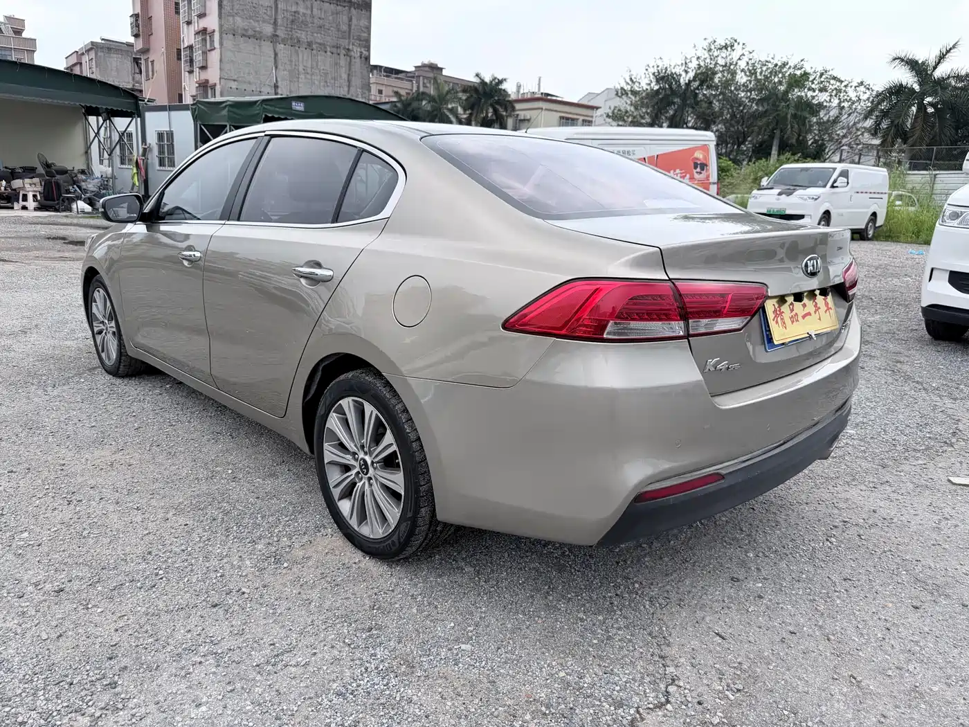 KIA K4