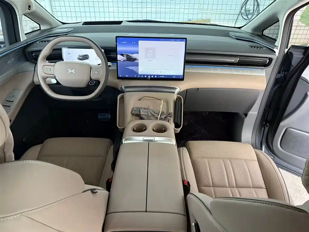 XPeng X9 2025 Extended Range Edition фото 3