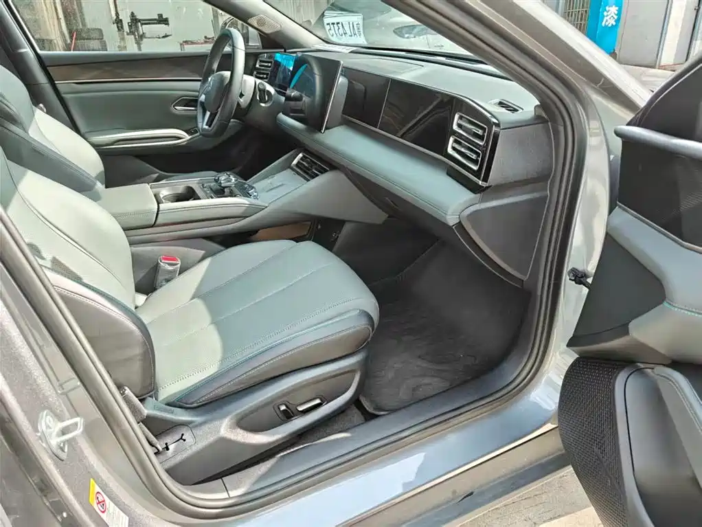 BYD Qin L 2025 DM-i Smart Drive Edition 120KM Surpassing фото 15