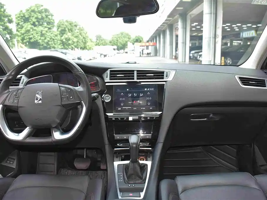 DS 4S 2018 2018 30THP Dynamic Edition