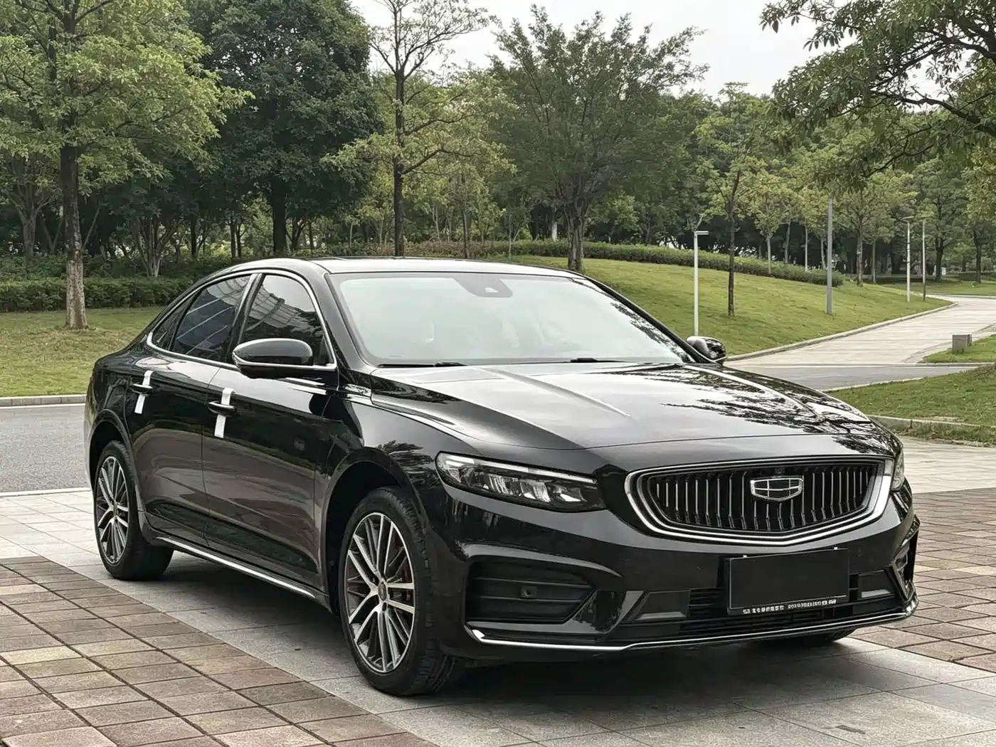Фото 3 - Geely Preface