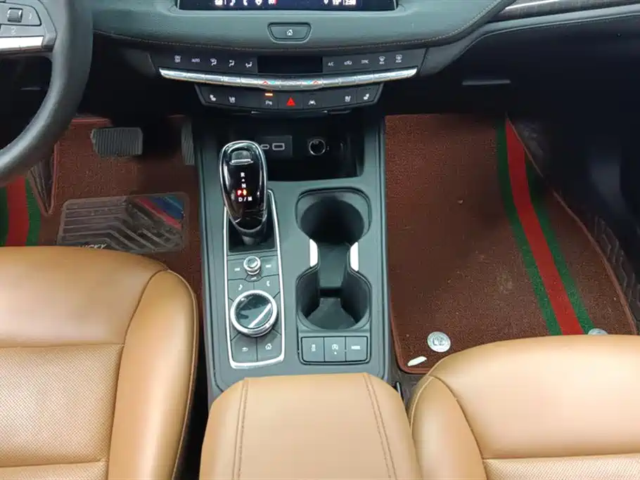 Cadillac XT4 2022 28T FWD Premium фото 16