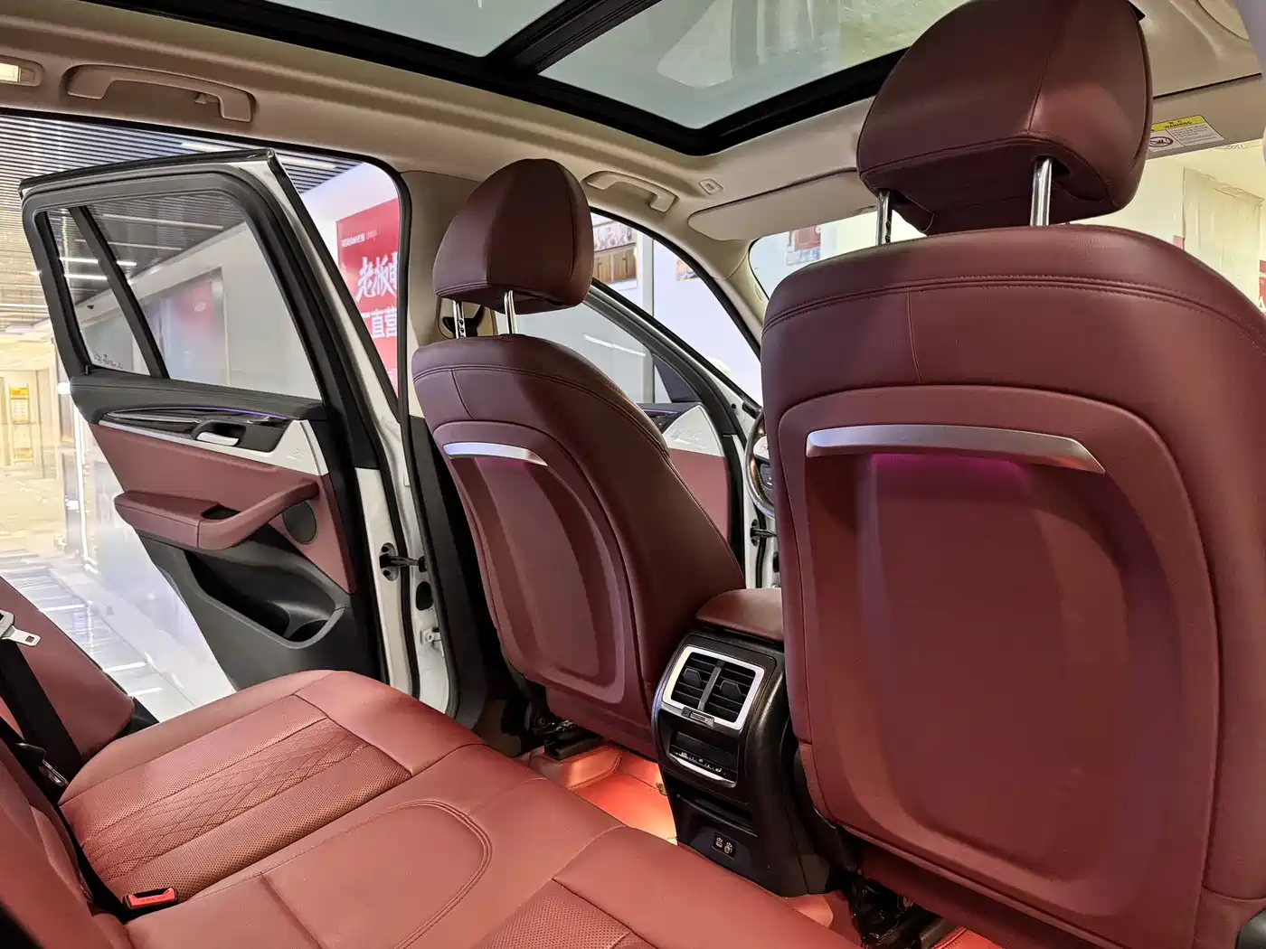 BMW iX3 2023 Leading Type фото 6