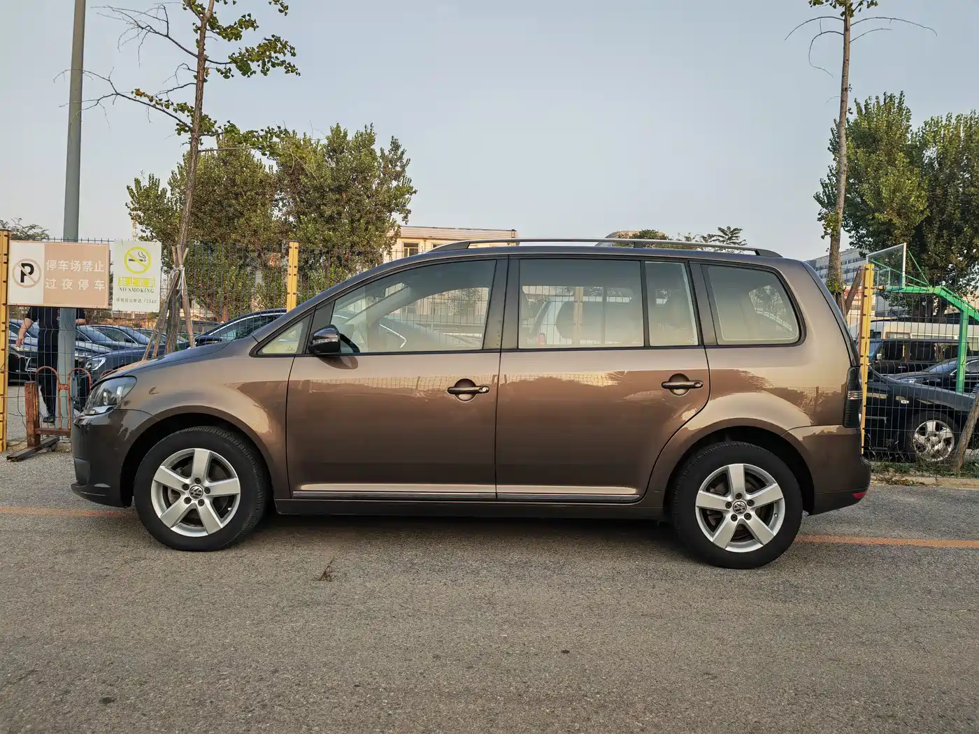 Volkswagen Touran 2012 2011 1.4T DSG Smart Elegance 5-seater