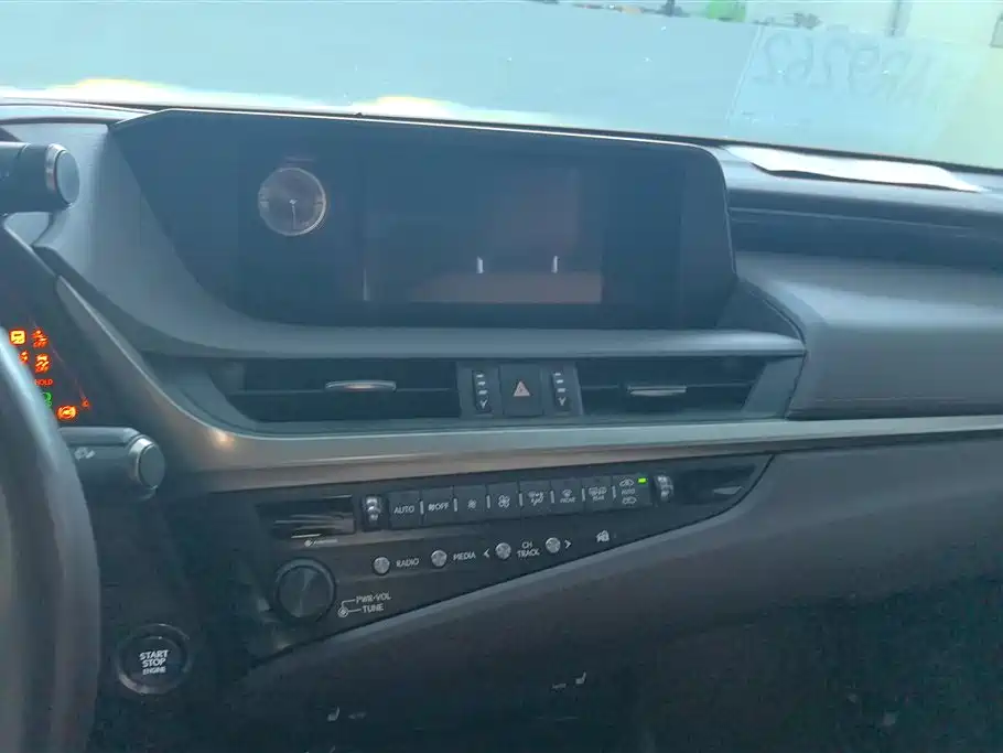 Lexus ES 2018 200 Excellence Edition (China VI) фото 13