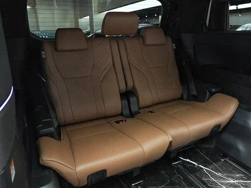 Toyota Alphard 2024 Hybrid 2.5L Ultimate Enjoyment Edition фото 15