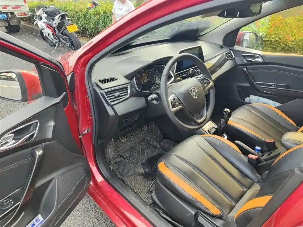 Baojun 310 2017 2016 1.2L Manual Luxury Type