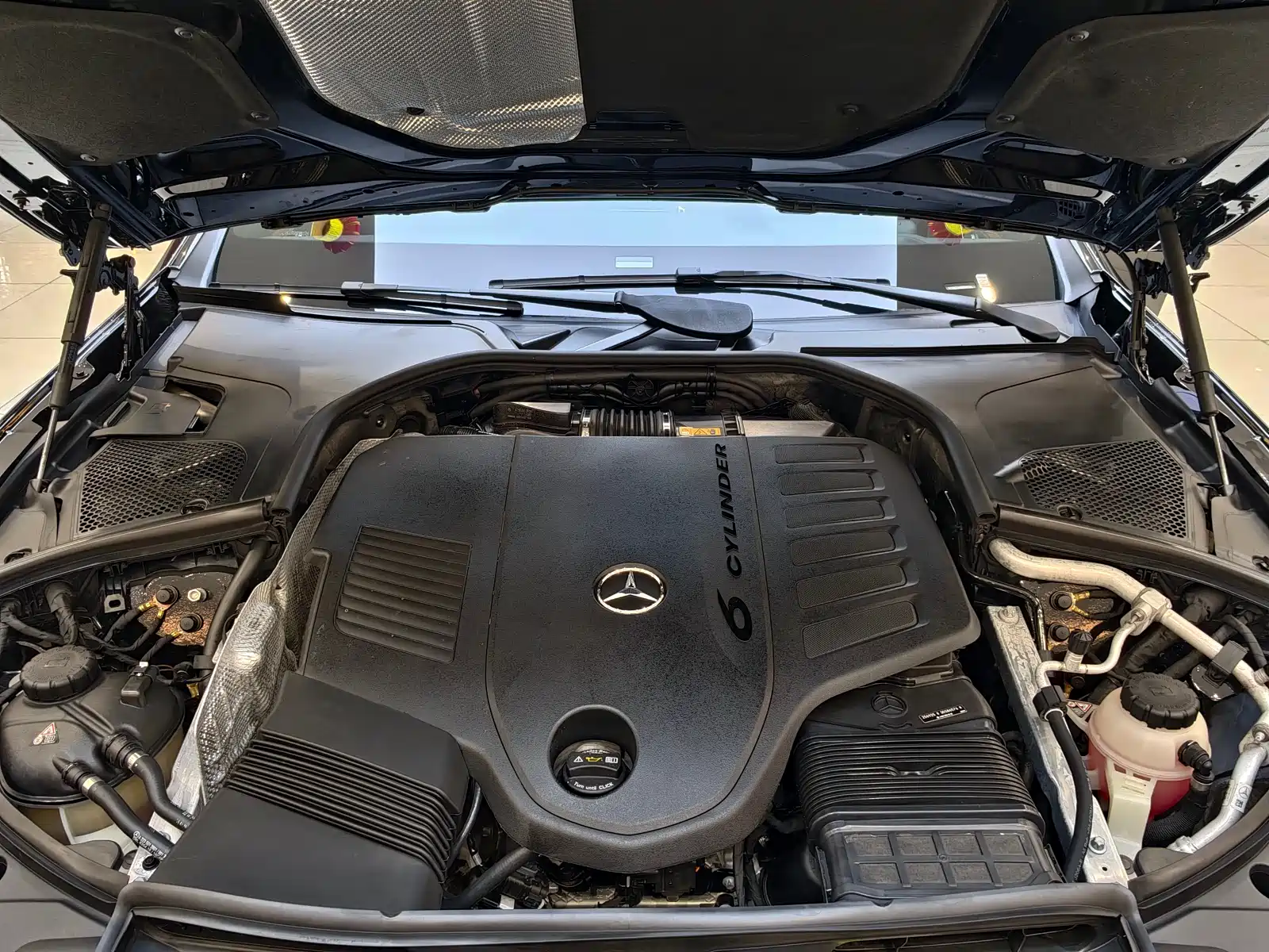 صورة 17 - Mercedes-Benz S-Class