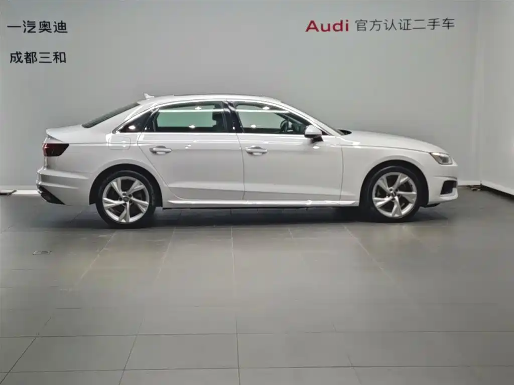 Audi A4L 2020 40 TFSI Luxury Elegance фото 3