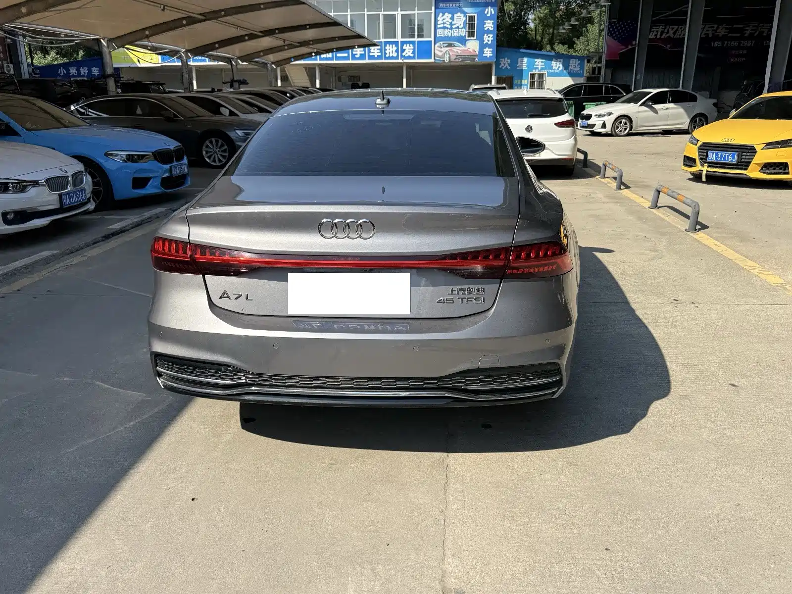 Фото 5 - Audi A7L