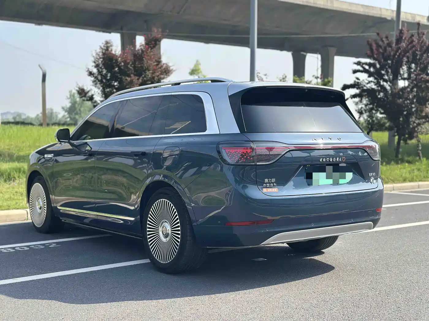 AITO Wenjie AITO M9 2024 Extended Range Ultra 42kWh 6-Seater фото 7