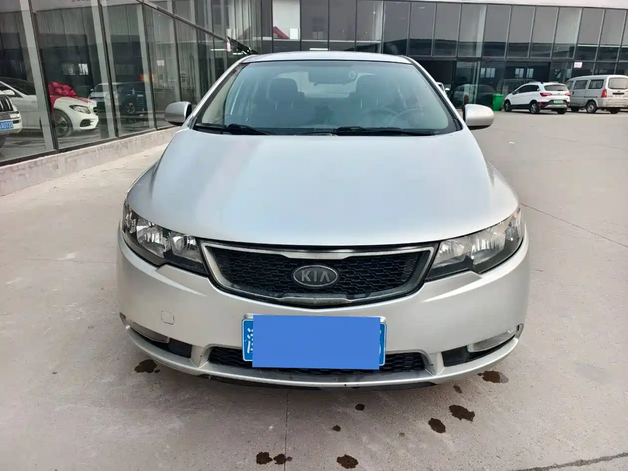 Kia Forte 2012 1.6L MT GL Commemorative Edition фото 8
