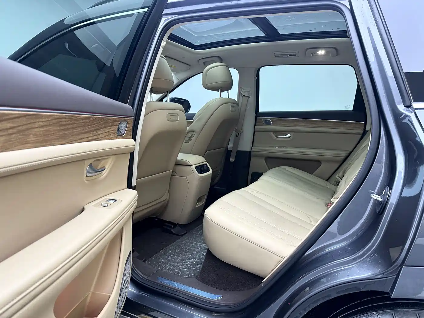 AITO Wenjie AITO M7 2024 1.5T Smart AWD Max Edition 5-Seater фото 9