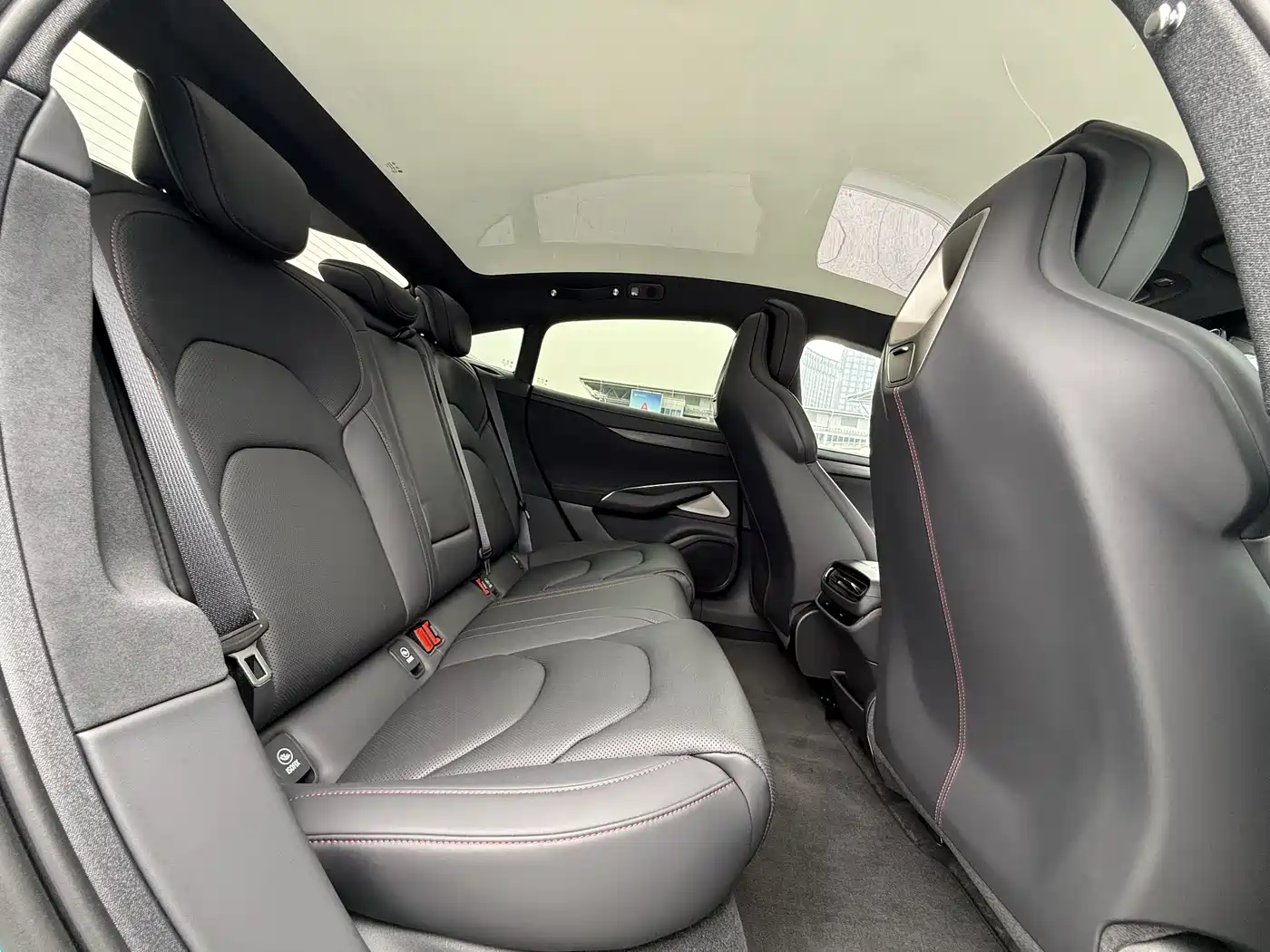 Xiaomi Auto Xiaomi SU7 2024 RWD Ultra Long Range Advanced Smart Driving Pro Edition фото 13