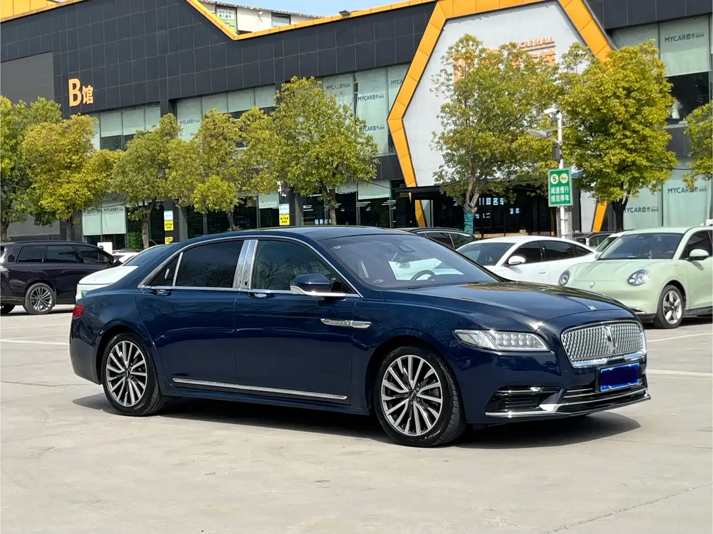 Lincoln Continental 2019 2.0T 2WD Zunyao Edition China VI фото 6