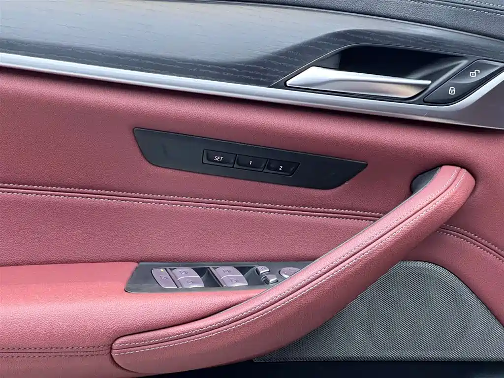 BMW 5 Series New Energy 2022 Facelift II 535Le Pioneer Edition M Sport Package фото 25