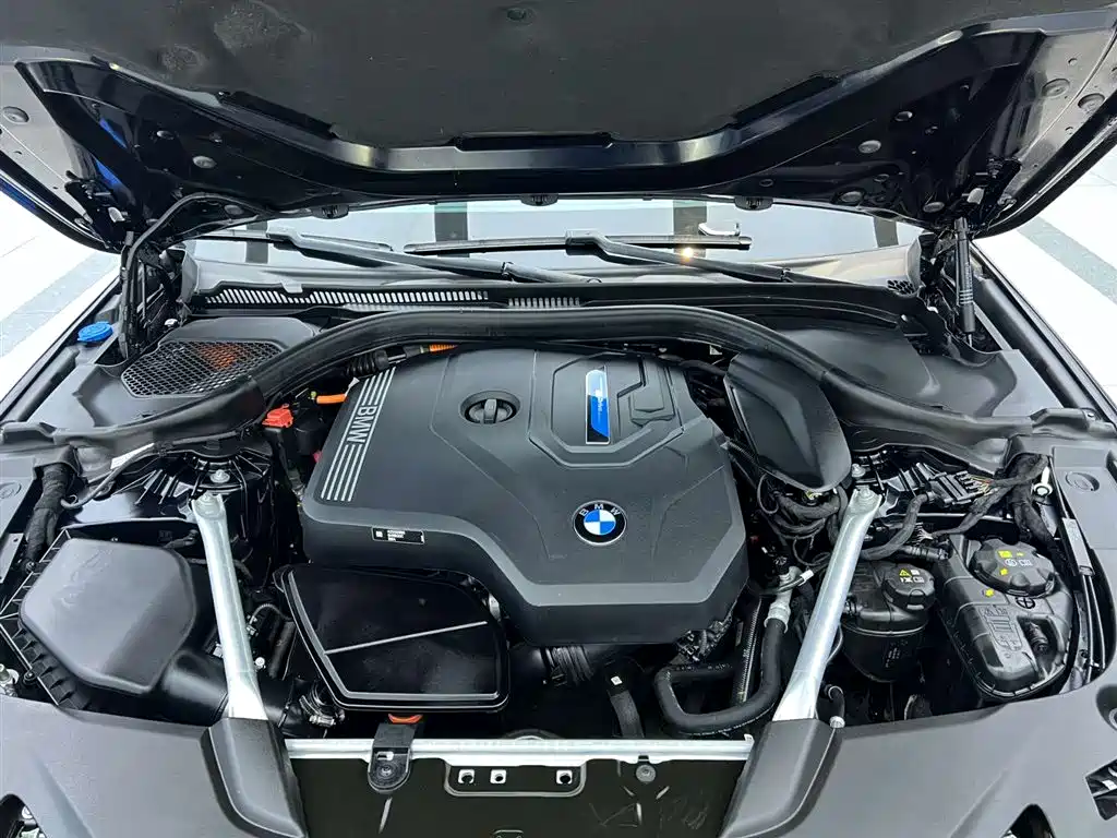 BMW 5 SERIES NEW ENERGY