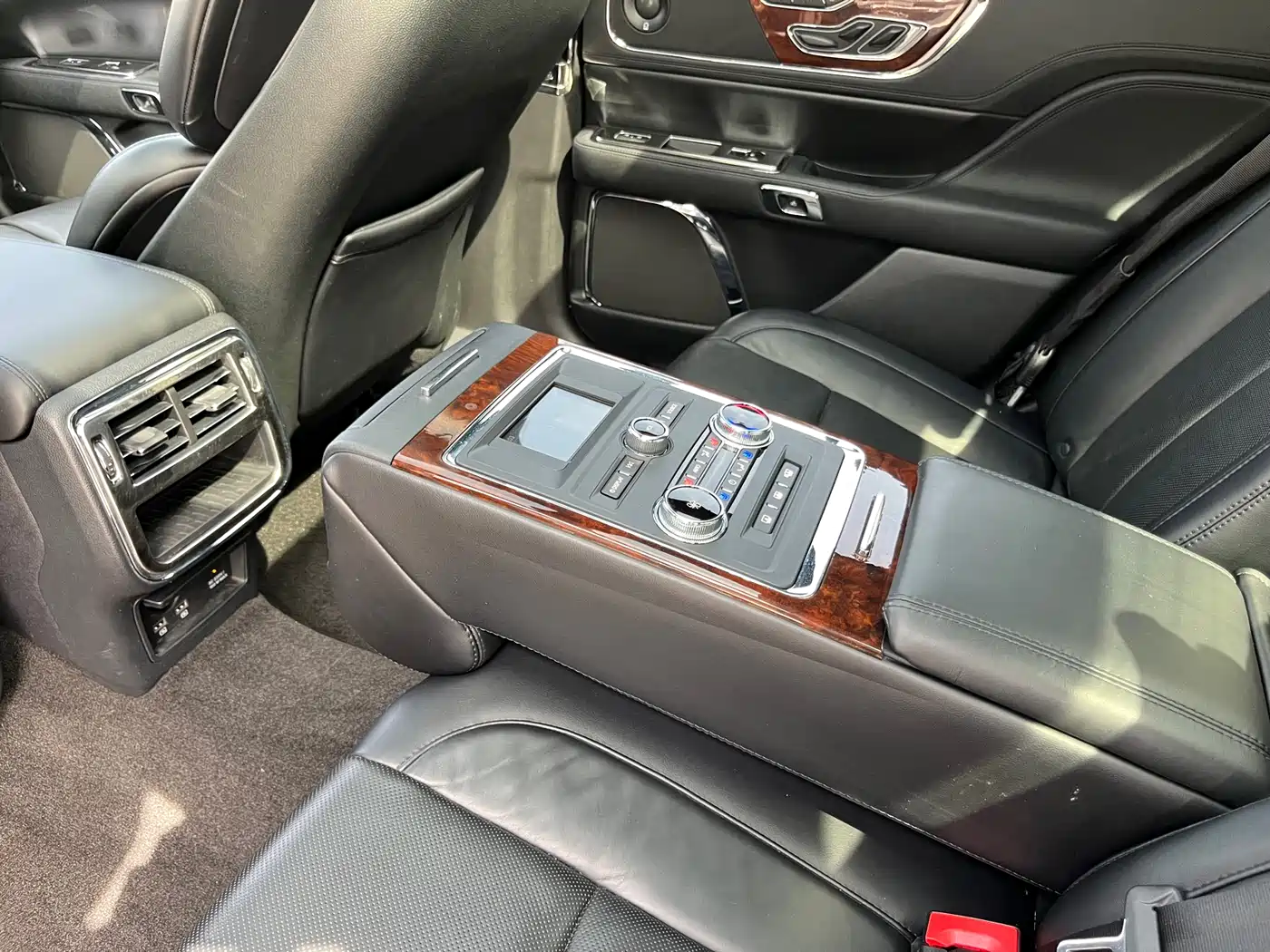 Lincoln Continental 2019 2.0T 2WD Zunyao Edition China VI фото 30